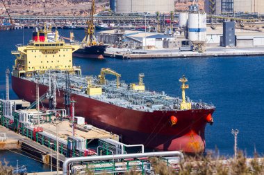 büyük Tankerler ham petrol boşaltma