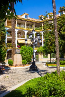 Cordoba, İspanya'nın şehirdeki modern binalar