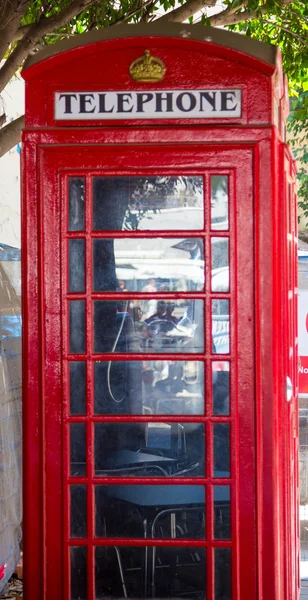 Typical public telephone booth English — Stock Photo, Image