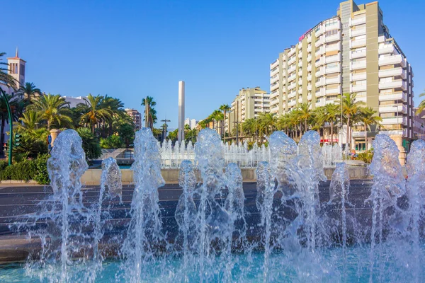 Park fontäne nicolas salmeron in almeria, spanien — Stockfoto