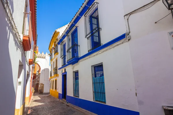 Tipiche strade cittadine pulite Cordoba, Spagna — Foto Stock