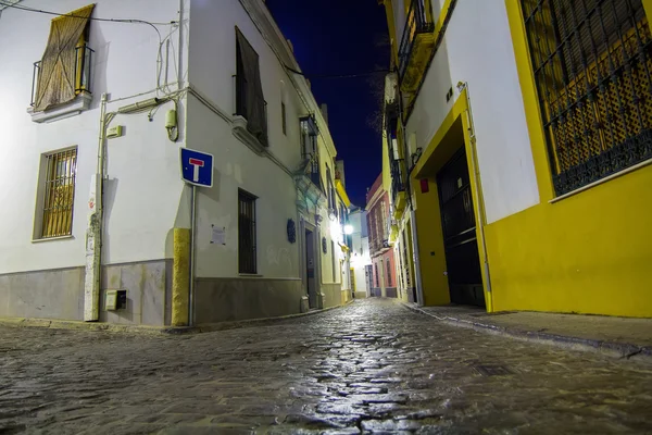Calles limpias típicas de Córdoba, España — Foto de Stock