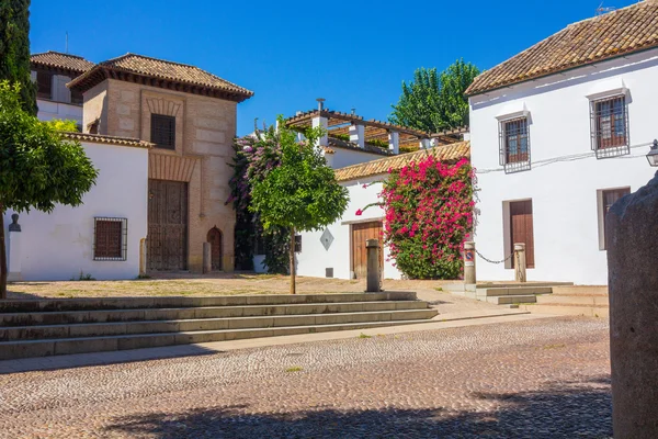 Typische mooie schone stadsstraten Cordoba, Spanje — Stockfoto