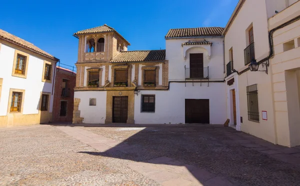 Ruas típicas da cidade limpa agradável Córdoba, Espanha — Fotografia de Stock