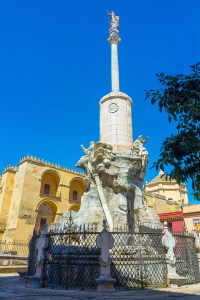 Μνημείο για τον θρίαμβο του San Rafael στην Κόρδοβα, Ισπανία — Φωτογραφία Αρχείου