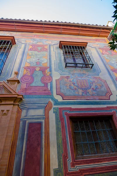 Schönes Haus mit Wänden in der Stadt Córdoba, Spanien — Stockfoto