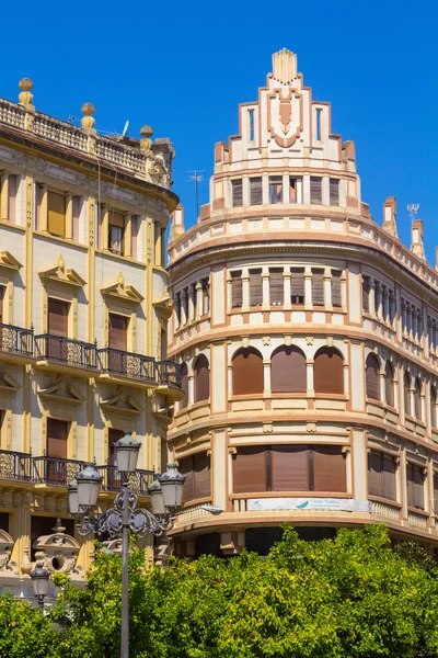 Moderna byggnader i staden Cordoba, Spanien — Stockfoto