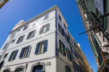 Rock Cebelitarık, İspanya alanında tipik evleri