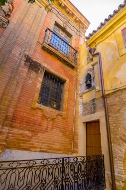Seville kurtarıcı Kilisesi avlusunda ayrıntılarını,