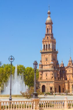Çan kulesinde ünlü Plaza İspanya'nın Seville, İspanya
