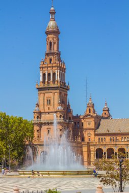 Çan kulesinde ünlü Plaza İspanya'nın Seville, İspanya