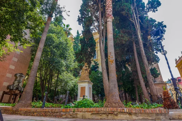 Bahçeleri katedralin Malaga, İspanya — Stok fotoğraf