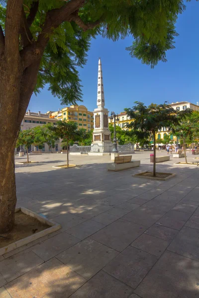 İspanya 'nın Malaga şehrinde bulunan Merced Meydanı' nı gezin. — Stok fotoğraf