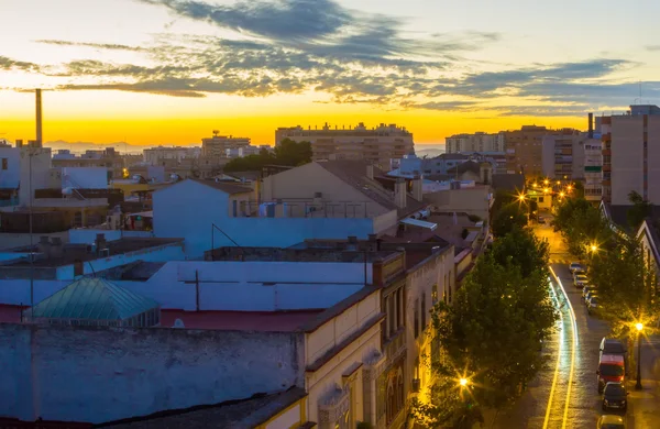 Gata i vackra gryningen i den staden Jerez de la Fronteraen Cad — Stockfoto