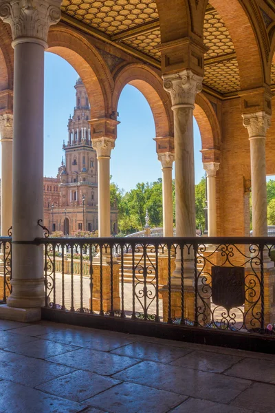 Sütunları kemerler ünlü Plaza İspanya'nın Seville, İspanya yakınındaki — Stok fotoğraf
