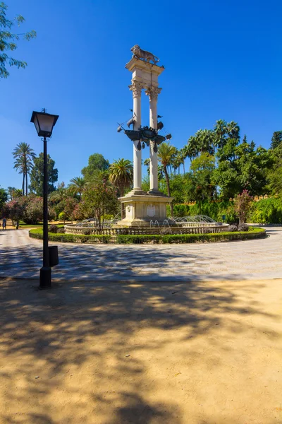 Monument in Catalina Rivera Gardens in the city of Seville, Spai — Stock Photo, Image