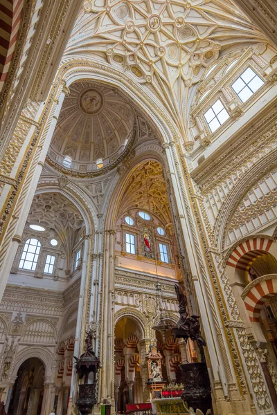 Christian area is mixed with Islam in the mosque of Cordoba, Spa — Stock Photo, Image