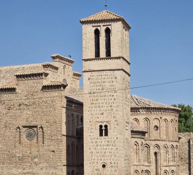 MUDEJAR Sanat. İSPAN. SANTIAGO DEL ARRABAL Kilisesi. 13. yüzyılın ortalarında yapılmış, Mudejar stili, Toledo, İspanya