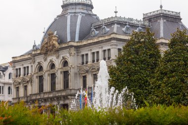 Llane şehir içinde tipik güzel ve renkli binalar