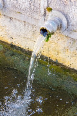 Antik su çeşme su boruları