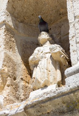 Dini heykel taş oyma