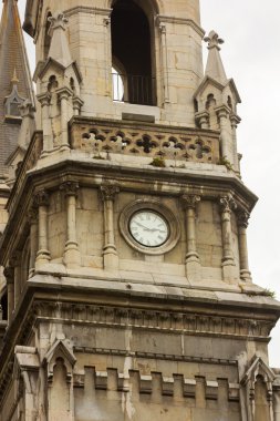 Çan kulesine eski saat