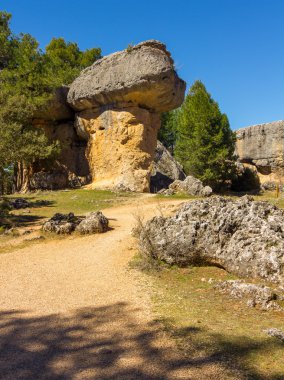 Cuena, İspanya'nın büyülü kentin kaprisli formlarla kayalar