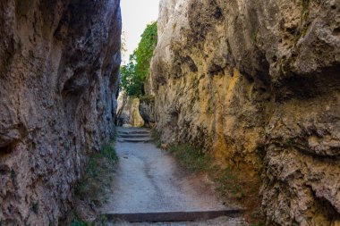 Cuena, İspanya'nın büyülü kentin kaprisli formlarla kayalar
