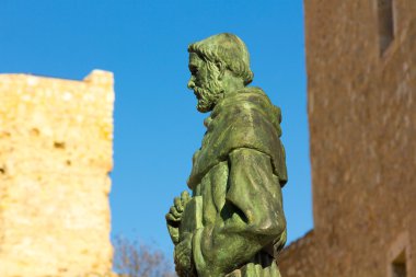 Bir Hıristiyan rahip heykel bronz