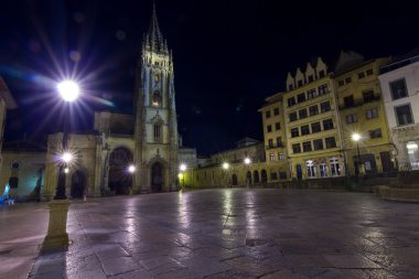 Vigo, İspanya'nın ünlü şehir gece görünümü
