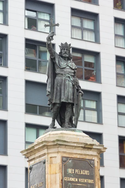 Statue du roi Pelayo, Gijon, Espagne — Photo