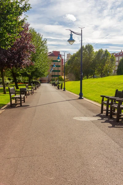 Och cykelstigar trail i en park — Stockfoto