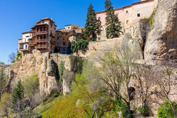Famous opknoping huizen van Cuenca in Spanje — Stockfoto