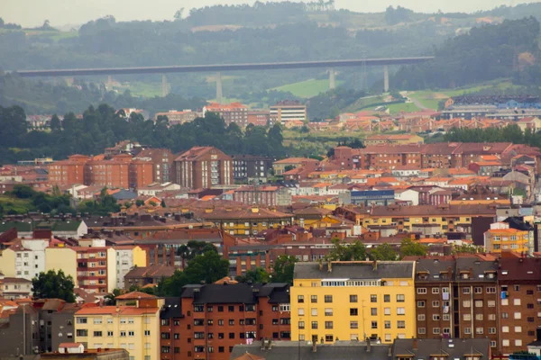 Veduta generale della città di Aviles — Foto Stock