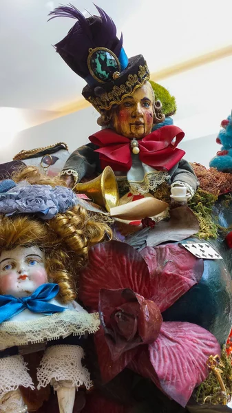 Old dolls with lots of color — Stock Photo, Image