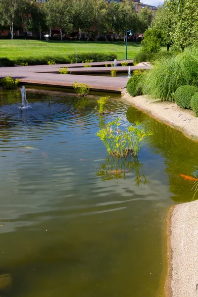 Footbridges over lakes in a park — Stock Photo, Image