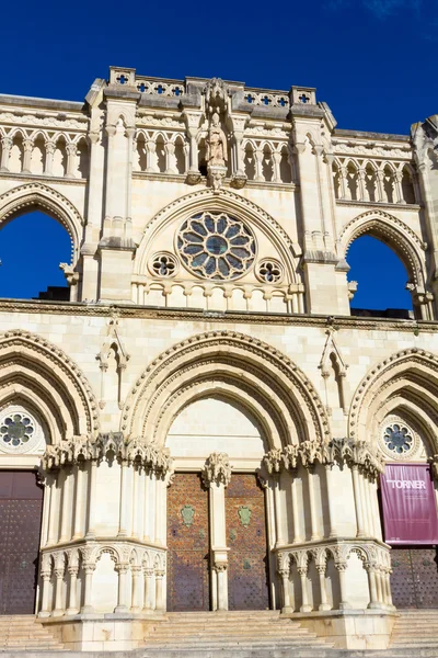 Berömda katedralen i Cuenca i Spanien — Stockfoto