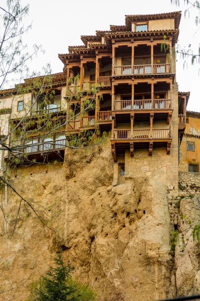 Famosas casas penduradas de Cuenca na Espanha — Fotografia de Stock