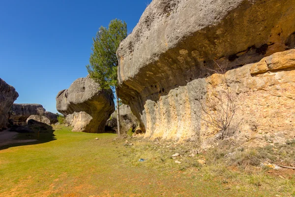 Rotsen met grillige vormen in de betoverende stad van Cuena, Spanje — Stockfoto