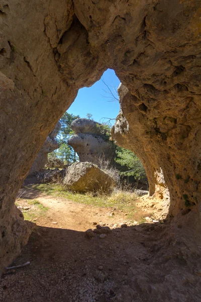 岩石与奇怪的形状在被施了魔法的城市昆卡，西班牙 — 图库照片