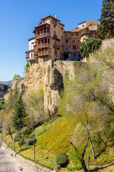 Famosas casas penduradas de Cuenca na Espanha — Fotografia de Stock
