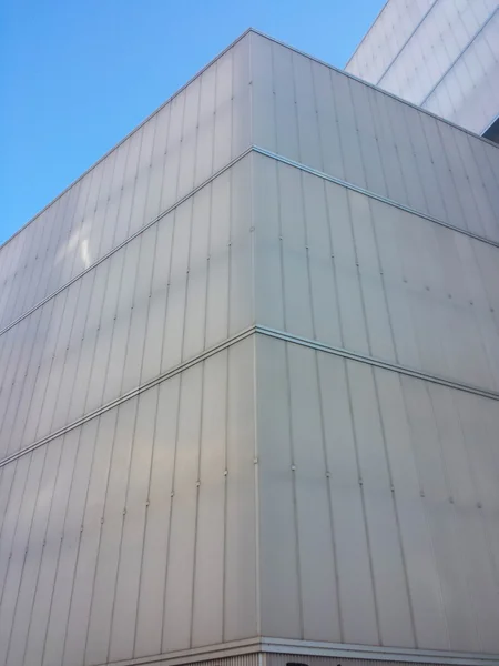 Grande edificio di architettura moderna, in plastica bianca — Foto Stock