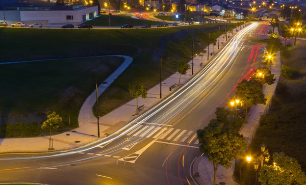 Vista notturna delle strade della città di Oviedo, Spagna — Foto Stock