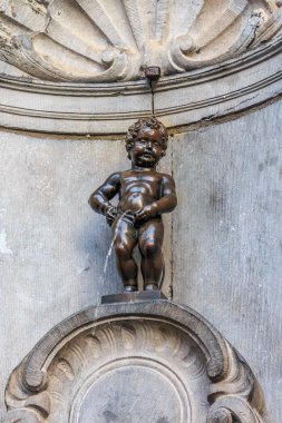 Manneken pis heykeli Brüksel
