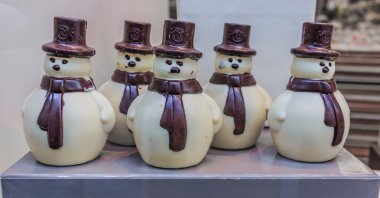 Leonidas Chocolate Snowmen clipart