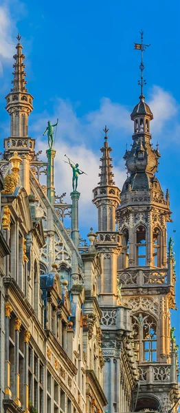 Gothic building in Grand Place Brussels — Stock Photo, Image