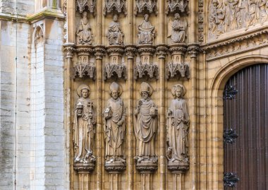 Antwerpen Katedrali ana giriş kapıları 