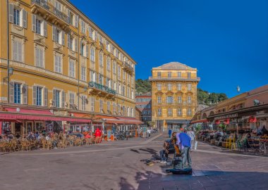 Bir Akdeniz evde güzel Fransa'da sokak kafeleri 