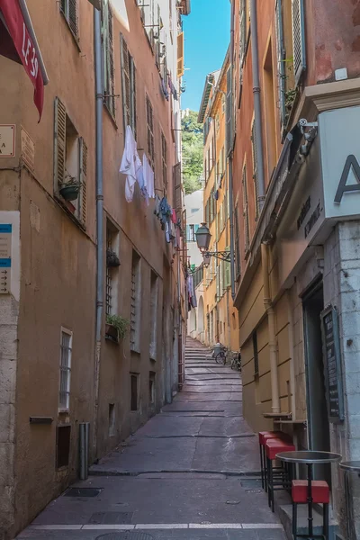 Calles en el casco antiguo de Niza Francia — Foto de Stock