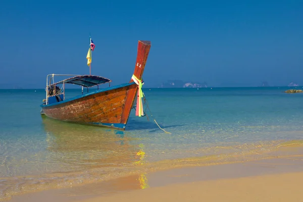 Barche a coda lunga in Thailandia — Foto Stock